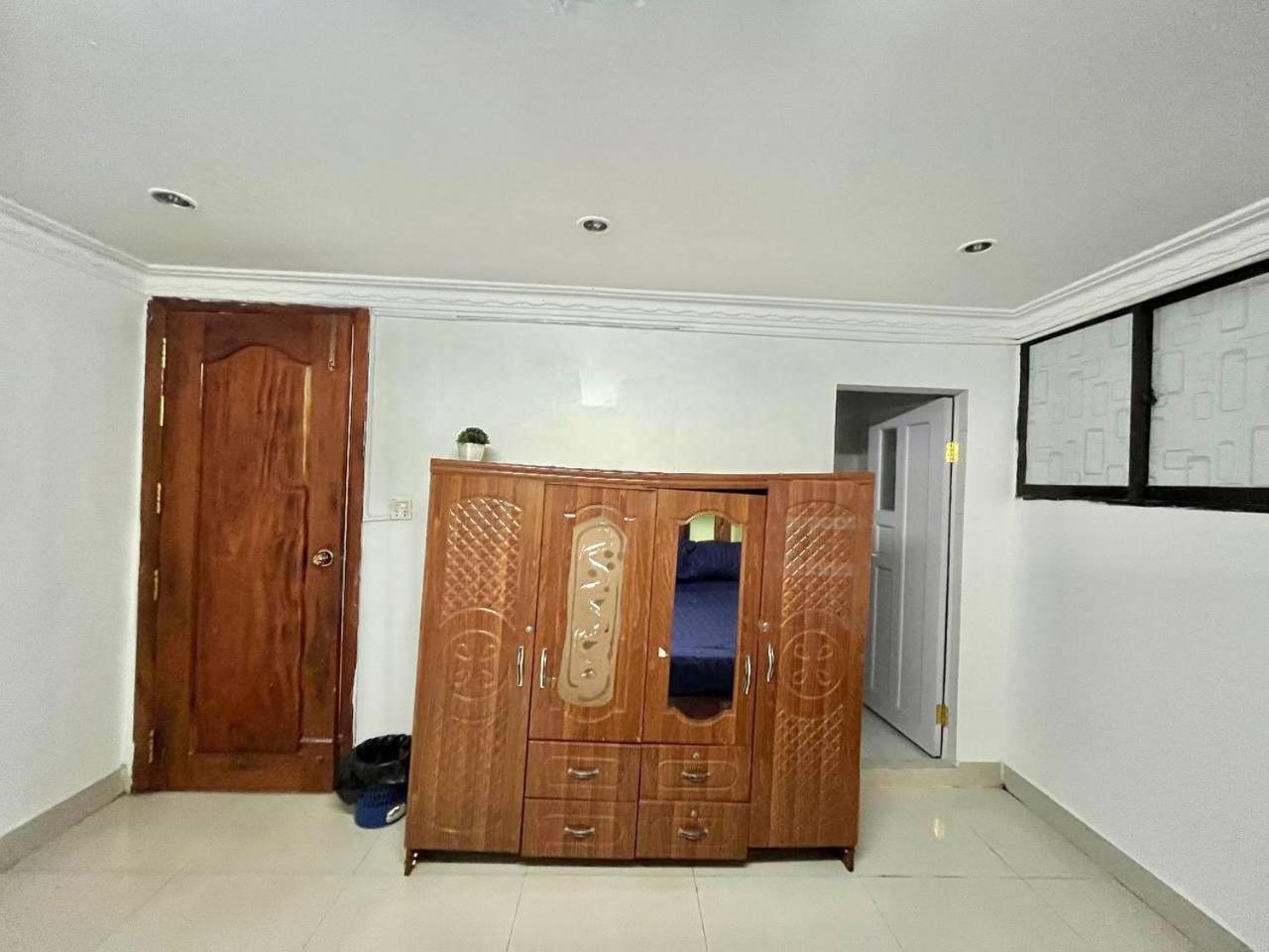 Ferienwohnung The Moonvine On 360 Phnom Penh Exterior foto