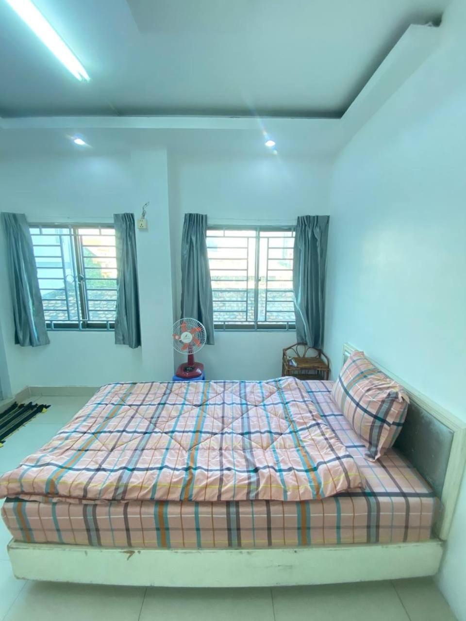 Ferienwohnung The Moonvine On 360 Phnom Penh Exterior foto