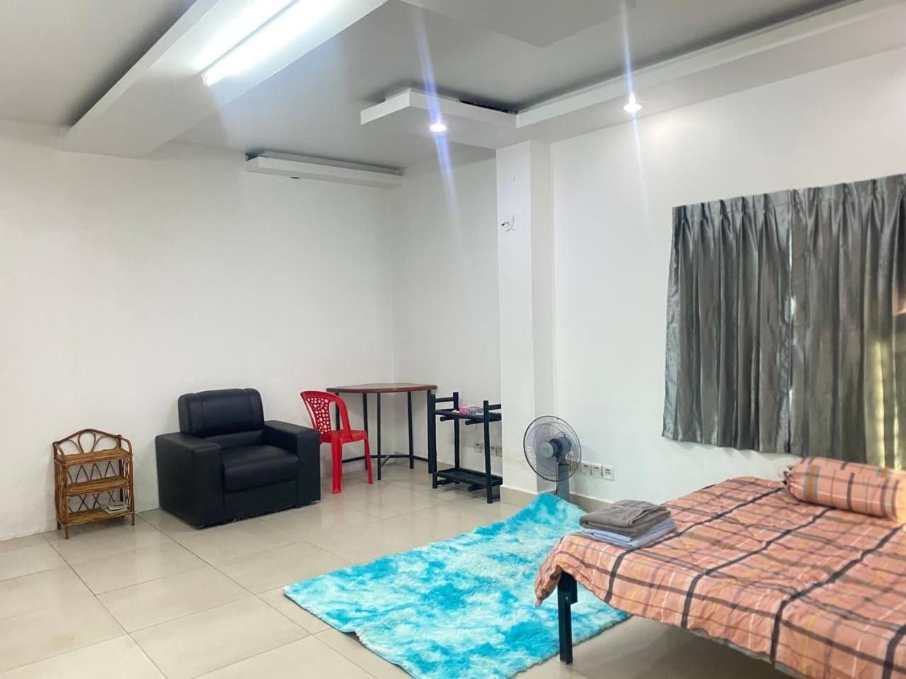 Ferienwohnung The Moonvine On 360 Phnom Penh Exterior foto