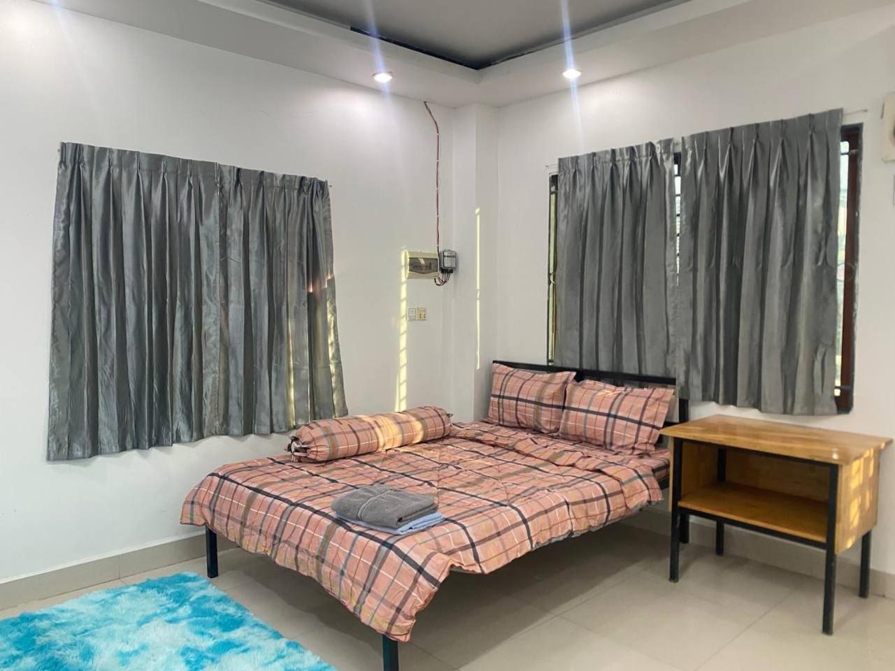 Ferienwohnung The Moonvine On 360 Phnom Penh Exterior foto