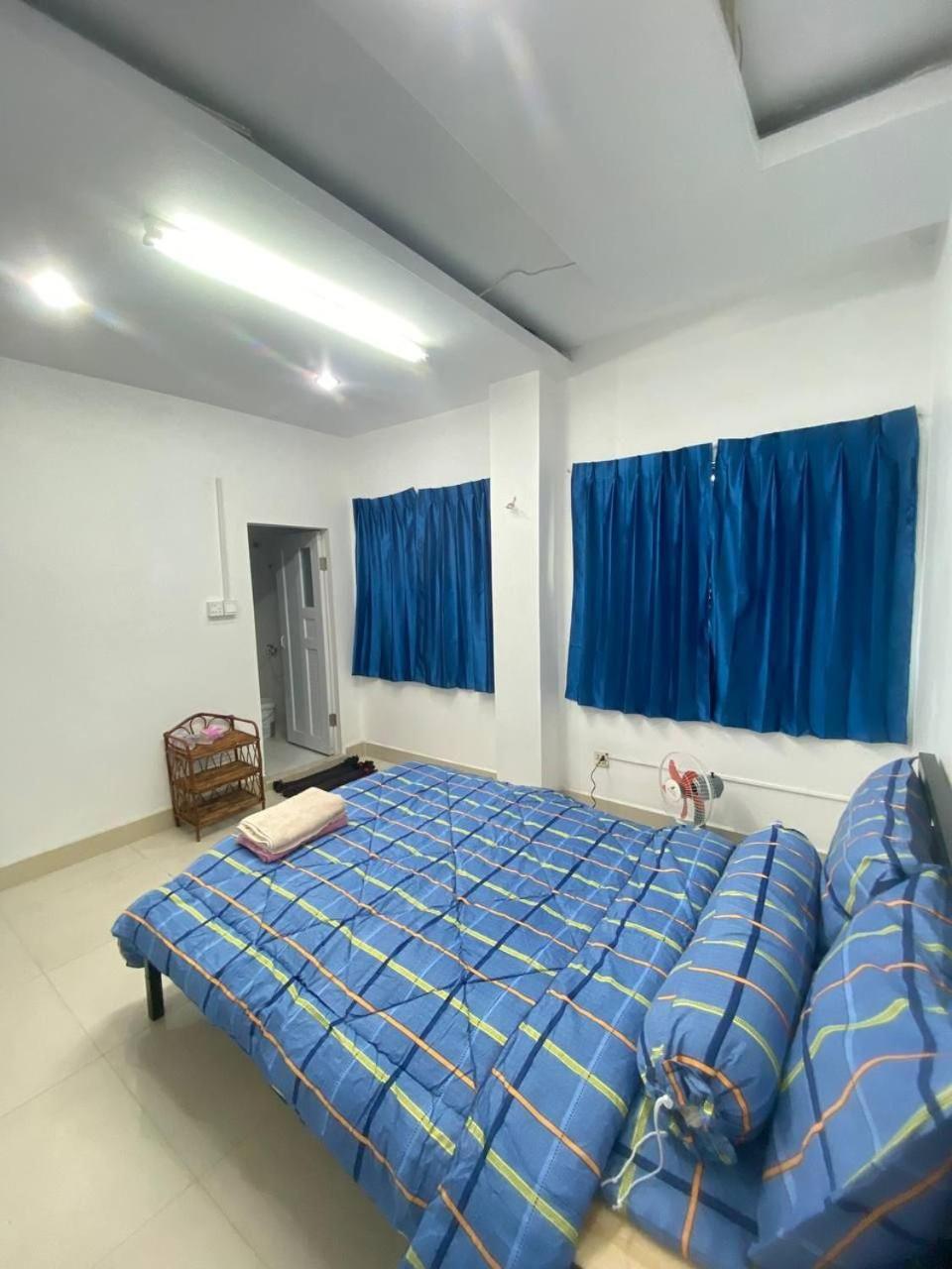 Ferienwohnung The Moonvine On 360 Phnom Penh Exterior foto
