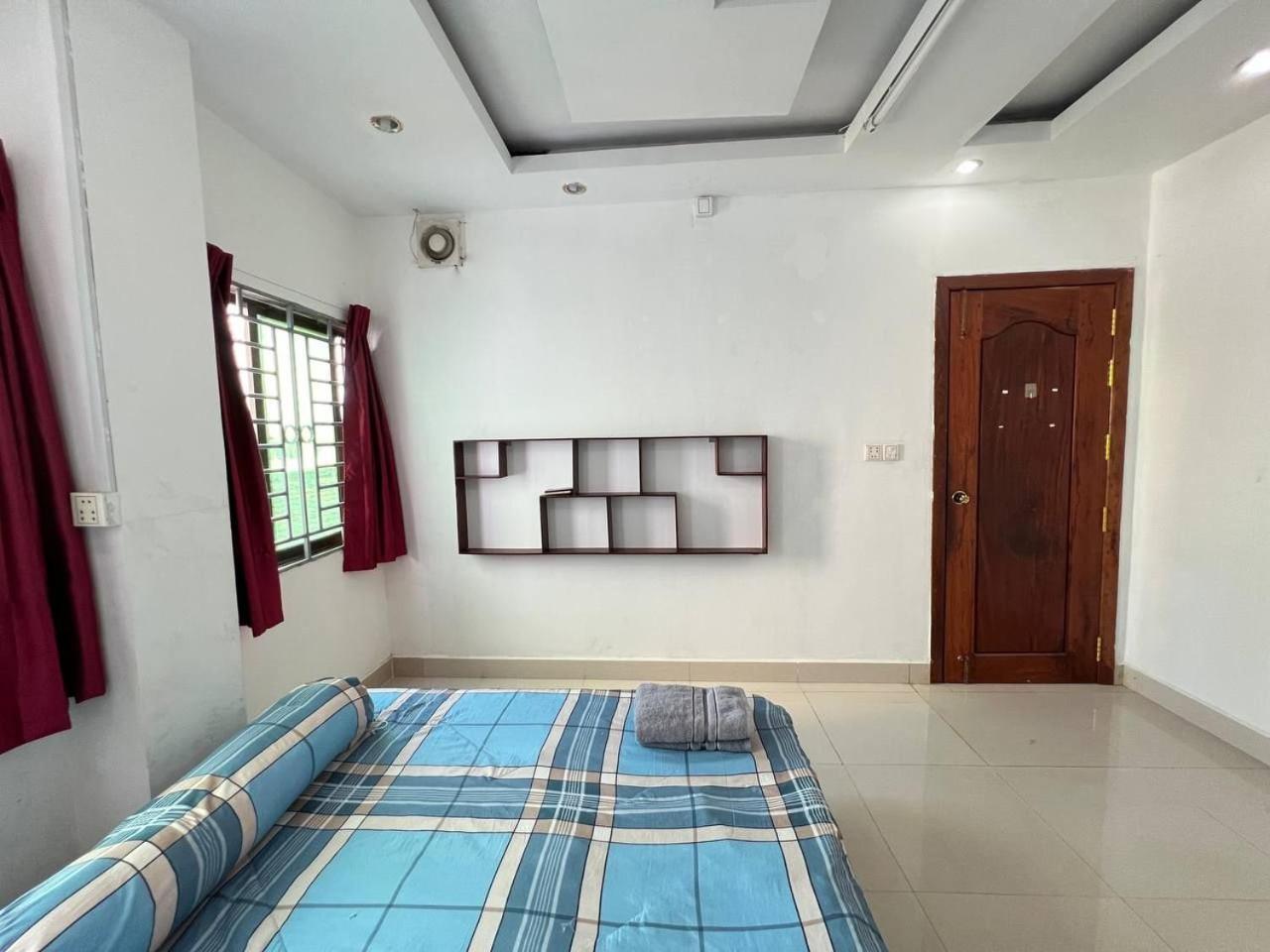 Ferienwohnung The Moonvine On 360 Phnom Penh Exterior foto