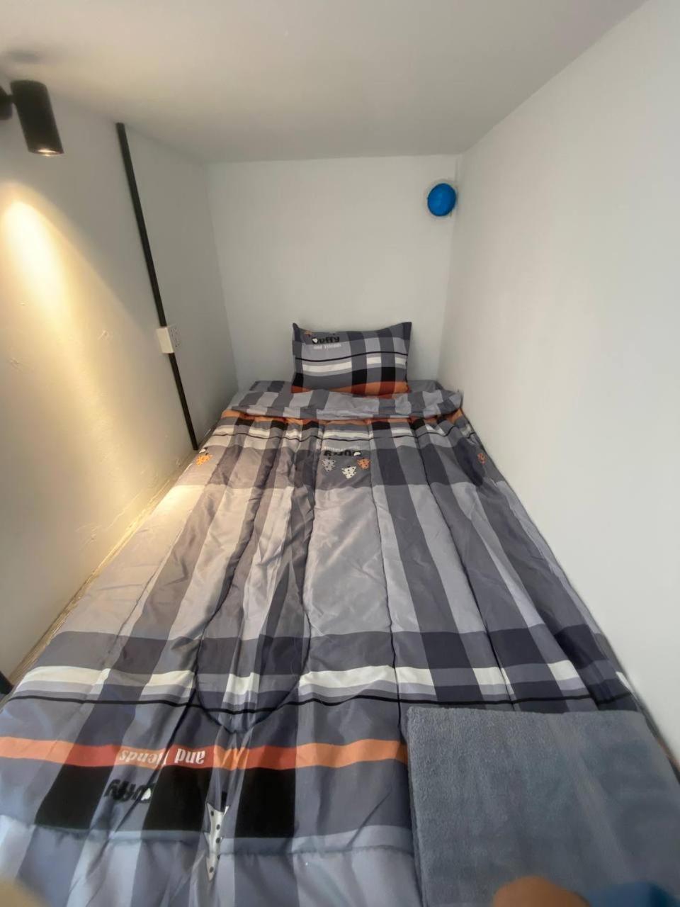 Ferienwohnung The Moonvine On 360 Phnom Penh Exterior foto