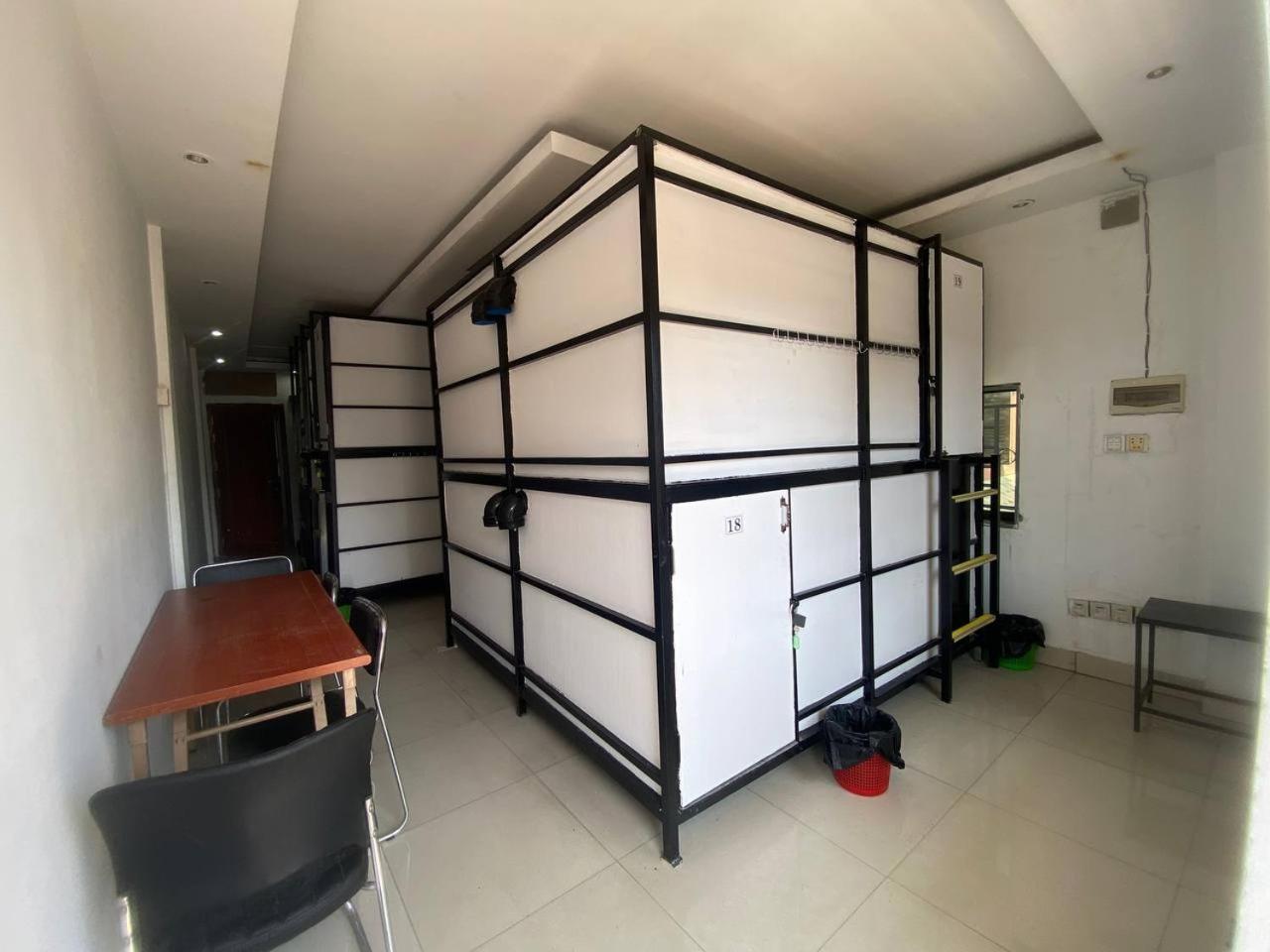 Ferienwohnung The Moonvine On 360 Phnom Penh Exterior foto