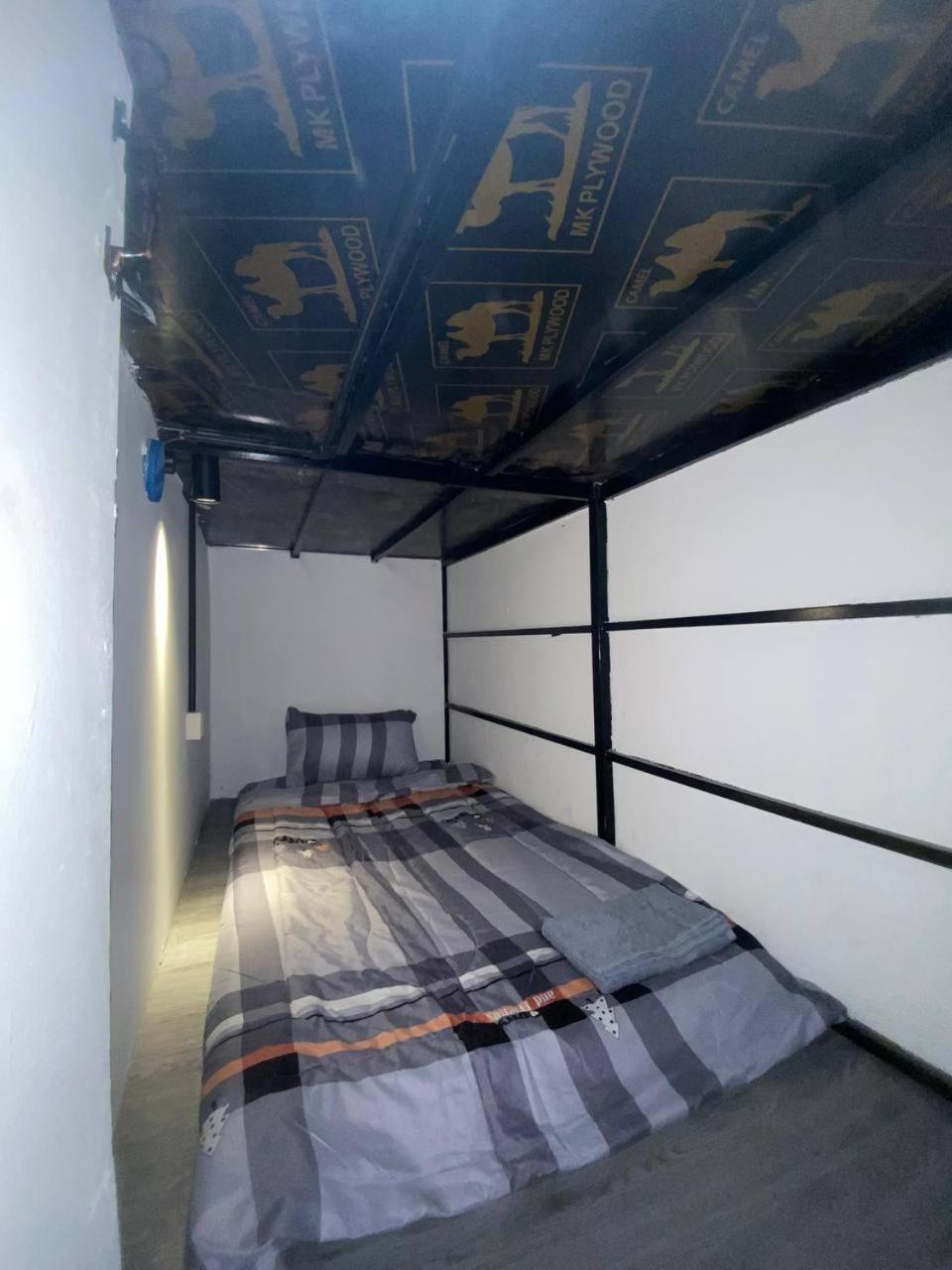 Ferienwohnung The Moonvine On 360 Phnom Penh Exterior foto